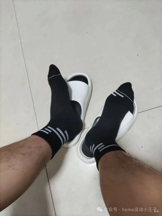 武器”：臭脚与臭鞋的秘密联盟千亿国际游戏体育生的 “生化