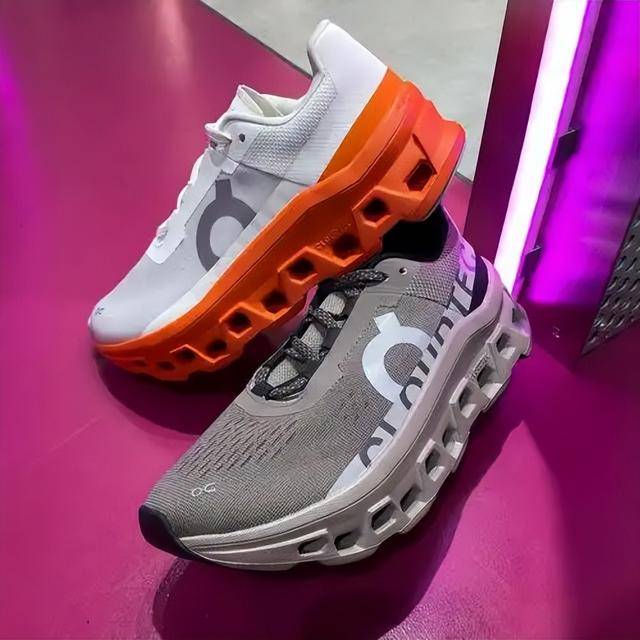 名款圈粉女生质量问题吵翻了从跑步鞋到时尚顶流昂跑靠联(图2)