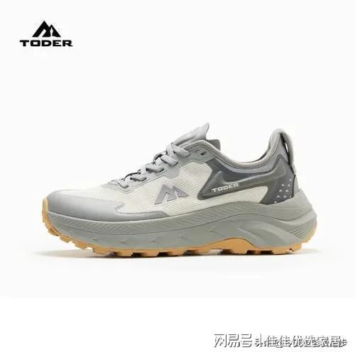 ：从国际标杆到国货之光这样选不踩坑2025年年度缓震跑鞋Top10(图3)